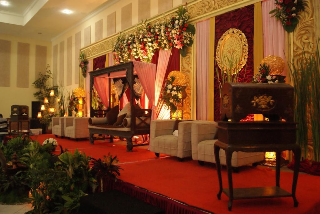 Augusta Sukabumi Hotel Exterior foto